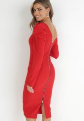 Czerwona Sukienka Taliowana z Bufiastym Rękawem Omono. Czerwone sukienki damskie Born2be, s, bez wzorów, bez kołnierzyka, bez ramiączek, midi. Za 119.99 zł.