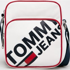 Tommy Jeans - Saszetka. Białe saszetki męskie Tommy Jeans, z jeansu, casualowe, małe. W wyprzedaży za 199.90 zł.