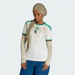 Koszulka podstawowa Algieria 26. Białe koszulki sportowe damskie Adidas, bez wzorów, bez kołnierzyka, bez ramiączek, do piłki nożnej, climacool (adidas). Za 439.00 zł.