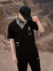 4F T-shirt regular z nadrukiem męski - czarny S. Czarne t-shirty męskie 4f, m, bez wzorów, z bawełny, klasyczne, bez kołnierzyka. W wyprzedaży za 39.99 zł.