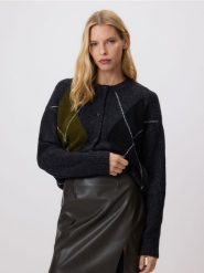 Spódnica mini z imitacji skóry - oliwkowy. Zielone spódnice damskie Reserved, l, bez wzorów, ze skóry, mini, trapezowe. W wyprzedaży za 49.99 zł.