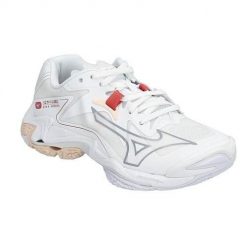 Buty siatkarskie damskie Mizuno Wave Lightning Z8. Białe obuwie sportowe damskie Mizuno, bez wzorów, z materiału, do siatkówki, mizuno wave. Za 680.85 zł.