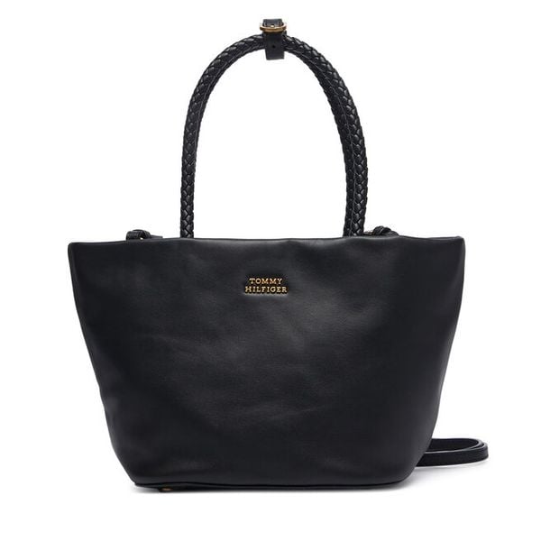 Torebka Tommy Hilfiger. Czarne torebki do ręki damskie Tommy Hilfiger, bez wzorów, klasyczne, bez dodatków. Za 601.99 zł.