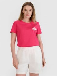 4F T-shirt regular z nadrukiem damski - różowy M. Czerwone koszulki sportowe damskie 4f, m, z aplikacjami, z bawełny, eleganckie, bez kołnierzyka. W wyprzedaży za 39.99 zł.