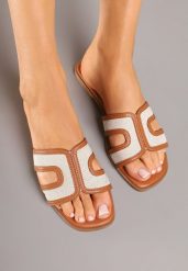 Brązowe Klapki Zdobione Tweedem i Wycięciami Forria. Brązowe klapki damskie Renee, z aplikacjami, z jeansu, eleganckie, bez obcasa, na płaskiej podeszwie. Za 44.99 zł.