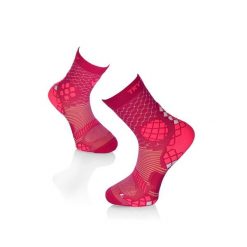 Skarpety kompresyjne do biegania ciemnoróżowe. Czerwone skarpety damskie TRY TO FLY, bez wzorów. W wyprzedaży za 67.34 zł.