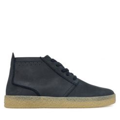 Trzewiki Clarks. Niebieskie botki męskie Clarks, bez wzorów, bez zapięcia. Za 449.99 zł.
