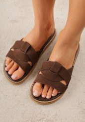 Ciemnobrązowe Klapki VICES z Geometryczną Cholewką Lorazeiros. Brązowe klapki damskie Renee, z aplikacjami, z jeansu, casualowe, bez obcasa, na płaskiej podeszwie. Za 79.99 zł.