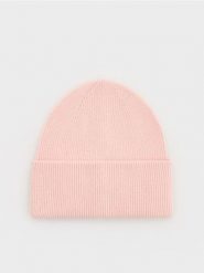 Czapka beanie z wiskozą - różowy. Czerwone czapki i kapelusze damskie Reserved, bez wzorów, z wiskozy. W wyprzedaży za 19.99 zł.