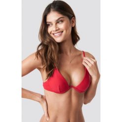 NA-KD Swimwear Góra bikini z miseczkami - Red. Czerwone bikini damskie NA-KD Swimwear. Za 80.95 zł.