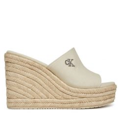 Espadryle Calvin Klein Jeans. Espadryle damskie Calvin Klein Jeans, bez wzorów, z jeansu, bez obcasa, bez zapięcia. Za 259.99 zł.