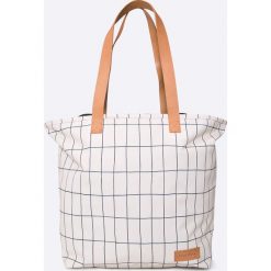Eastpak - Torebka. Szare torby na ramię damskie Eastpak. W wyprzedaży za 159.90 zł.