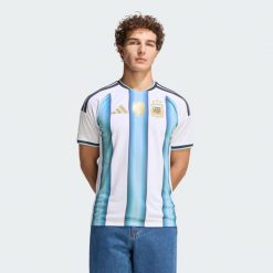 Koszulka podstawowa Argentyna 26. Białe koszulki sportowe męskie Adidas, bez wzorów, bez kołnierzyka, bez ramiączek, do piłki nożnej, climacool (adidas). Za 439.00 zł.