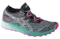 Buty do biegania damskie Asics Fujispeed. Czarne obuwie sportowe damskie Asics, bez wzorów, z materiału, do biegania. Za 499.99 zł.