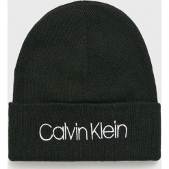 Calvin Klein - Czapka. Czarne czapki i kapelusze damskie Calvin Klein, z dzianiny. Za 179.90 zł.