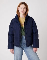 WRANGLER SHORT PUFFER DAMSKA KURTKA ZIMOWA NAVY W4Q3YJ114 112129194. Niebieskie kurtki damskie Wrangler, na zimę, s, bez wzorów, bez kaptura. Za 269.99 zł.