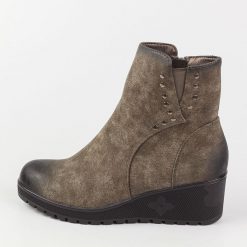 Khaki zimowe botki damskie na koturnie M.Daszyński Sa207-6. Brązowe botki damskie M.Daszyński, na zimę, z nubiku, bez obcasa, na koturnie, bez zapięcia. Za 179.00 zł.