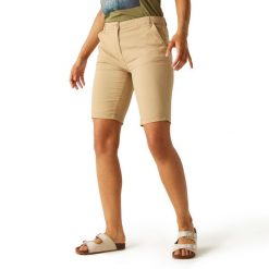 Damskie spodenki Bayletta. Brązowe szorty sportowe damskie Regatta, bez wzorów, z bawełny, eleganckie, trekkingowe. Za 232.00 zł.