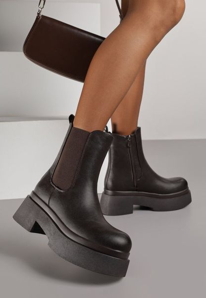 Brązowe Botki Sztyblety na Platformie Tevirka. Brązowe botki damskie Renee, z jeansu, bez obcasa, na platformie, bez zapięcia. Za 189.99 zł.