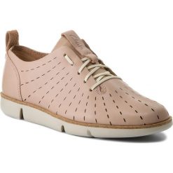 Półbuty CLARKS - Tri Etch 261325274 Nude Pink Leather. Czerwone półbuty damskie Clarks, z materiału. W wyprzedaży za 229.00 zł.