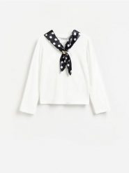 Bawełniany longsleeve z chustą - biały. Białe szaliki i chusty damskie Reserved, bez wzorów, z bawełny. Za 99.99 zł.
