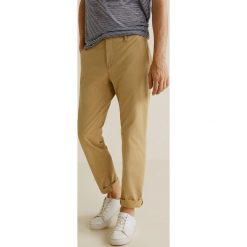 Mango Man - Spodnie Borne3. Eleganckie spodnie męskie marki Mango Man. W wyprzedaży za 59.90 zł.