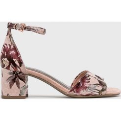 Marco Tozzi - Sandały. Sandały damskie marki Marco Tozzi. W wyprzedaży za 119.90 zł.