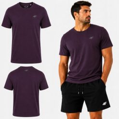 T-SHIRT MĘSKI 4F KOSZULKA 1 BAWEŁNA KOLEKCJA LIMITOWANA M3948 SS26. Fioletowe koszulki sportowe męskie 4f, m, bez wzorów, z bawełny, bez kołnierzyka, bez ramiączek, na fitness i siłownię. Za 54.99 zł.