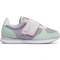 New Balance KV220P1Y. Szare buty sportowe dziewczęce New Balance, na lato, z materiału. W wyprzedaży za 129.99 zł.