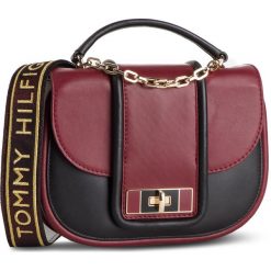 Torebka TOMMY HILFIGER - Fancy Th Leather Med Crossover AW0AW06119 263. Czerwone torebki do ręki damskie Tommy Hilfiger, ze skóry. Za 1,119.00 zł.