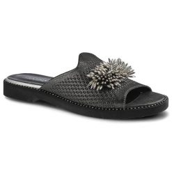 Czarne Klapki Lanqier Damskie Wygodne Buty Letnie. Czarne klapki damskie Lanqier, z aplikacjami, z nubiku, bez obcasa, na obcasie. Za 169.00 zł.
