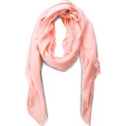 Szal GUESS - AW7700 POL03 ROS. Szaliki i chusty damskie marki Guess. W wyprzedaży za 129.00 zł.