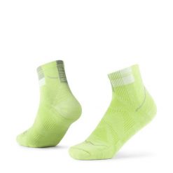 Skarpety BUFF CoolNet Quarter. Żółte skarpety damskie Buff, z aplikacjami, z elastanu. Za 109.99 zł.