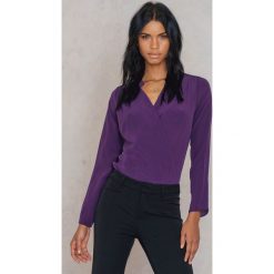 Trendyol Bluzka kopertowa z głębokim dekoltem - Purple. Bluzki damskie marki Trendyol. Za 283.95 zł.