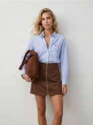 Koszula oversize w pionowe paski z kieszonką - wielobarwny. Koszule damskie Sinsay, l, bez wzorów, bez kołnierzyka, bez ramiączek. Za 49.99 zł.