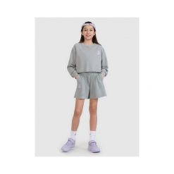 Bluza dresowa nierozpinana bez kaptura dziewczęca 4F 4FJWSS25TSWSF1504. Szare bluzy dla dziewczynek 4f, bez wzorów, z bawełny, bez ramiączek, bez kaptura. Za 57.99 zł.