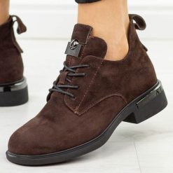 Brązowe skórzane botki damskie Vinceza 89151. Brązowe botki damskie VINCEZA, na jesień, z dzianiny, eleganckie, z okrągłym noskiem, bez obcasa, na obcasie, bez zapięcia. Za 339.00 zł.