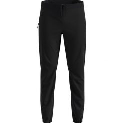 Spodnie softshellowe Odlo Pants regular length ESSENTIAL WARM. Czarne spodnie sportowe męskie Odlo, na zimę, bez wzorów, narciarskie. Za 449.99 zł.