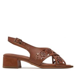 Sandały Tamaris. Brązowe sandały damskie Tamaris, bez wzorów, bez obcasa, na płaskiej podeszwie, bez zapięcia. Za 349.99 zł.