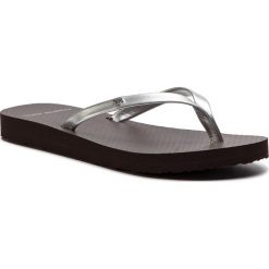 Japonki TORY BURCH - Metallic Leather Flip Flop 54890 Silver/Demi Tasse 040. Klapki damskie Tory Burch. W wyprzedaży za 249.00 zł.