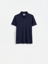 Koszulka polo slim z wiskozą - granatowy. Niebieskie koszulki polo męskie Reserved, l, bez wzorów, z dzianiny, bez ramiączek. Za 99.99 zł.