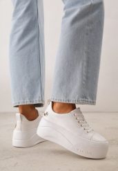 Białe Sneakersy VICES na Grubej Podeszwie z Napisem Zelka. Białe obuwie sportowe damskie Born2be, z aplikacjami. Za 149.99 zł.