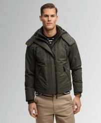 Superdry Kurtka Hooded Microfibre Arctic Windcheater – Vintage Black. Czarne kurtki męskie Superdry., m, bez wzorów, z materiału, vintage, bez kaptura. Za 546.15 zł.