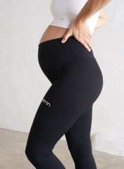 Damskie legginsy ciążowe z wysokim stanem, squat proof Aim High czarne. Czarne legginsy damskie Aim'n, s, bez wzorów, z elastanu, z podwyższonym stanem, na fitness i siłownię. Za 297.00 zł.