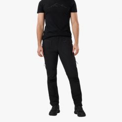 Spodnie Wędrówki męskie Swedemount Tromsö Ripstop Stretch Pant wodoodporne. Czarne spodnie sportowe męskie SWEDEMOUNT, m, bez wzorów, z tkaniny, trekkingowe. Za 399.99 zł.