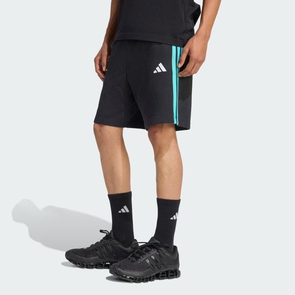 SZORTY MERCEDES - AMG PETRONAS FORMULA 1 TEAM DNA. Czarne buty sportowe męskie Adidas, l, bez wzorów, z bawełny. Za 199.00 zł.