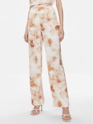 Calvin Klein Spodnie materiałowe K20K206884 Beżowy Regular Fit. Brązowe spodnie materiałowe damskie Calvin Klein, bez wzorów, z materiału. Za 359.99 zł.
