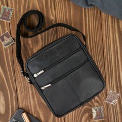 Saszetka męska skórzana na ramię listonoszka męska czarna Abruzzo ABR-43. Czarne saszetki męskie z nylonu, eleganckie. Za 89.99 zł.