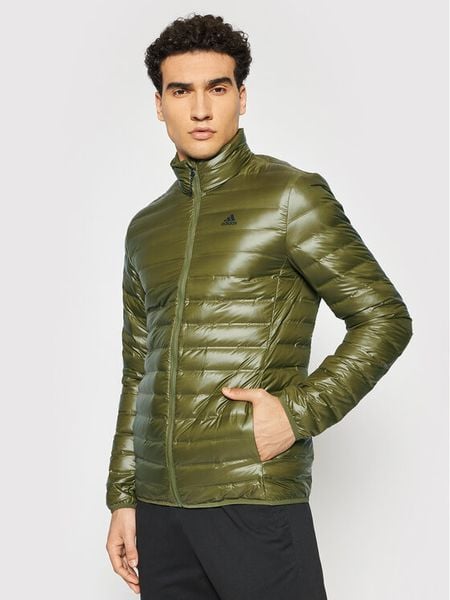Adidas Kurtka puchowa Varilite GT9220 Zielony Regular Fit. Zielone kurtki męskie Adidas, m, bez wzorów, z puchu, bez kaptura. Za 239.99 zł.