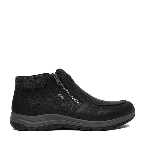 Botki Rieker. Czarne botki męskie Rieker, bez wzorów, bez zapięcia. Za 449.99 zł.